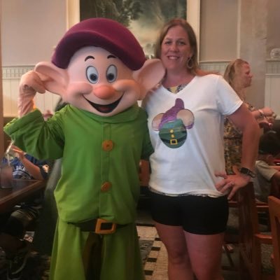 Profile Picture of Erica Simone (@EricaSimone17) on Twitter