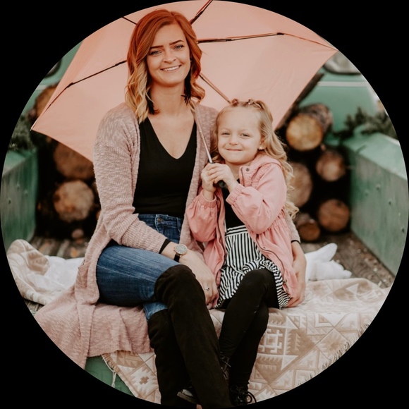 Profile Picture of Taylor Overcast (@taylorovercast) on Poshmark
