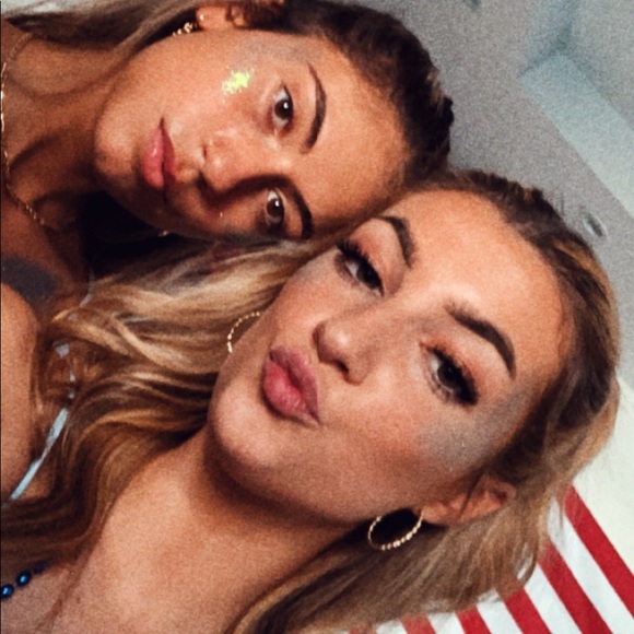 Profile Picture of Grace Mcphillips (@gem12321) on Poshmark