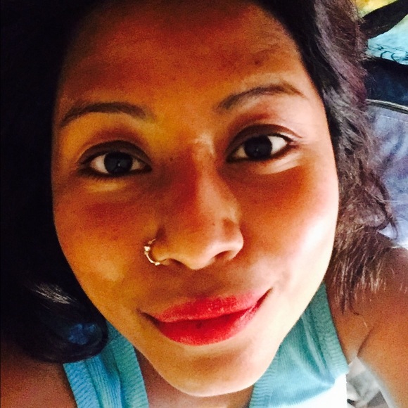 Profile Picture of Sumi Mahmud (@sumimahmud) on Poshmark
