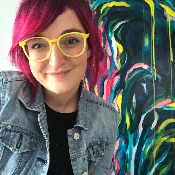 Profile Picture of Alexandra Dufour (@tonnyf13) on Poshmark