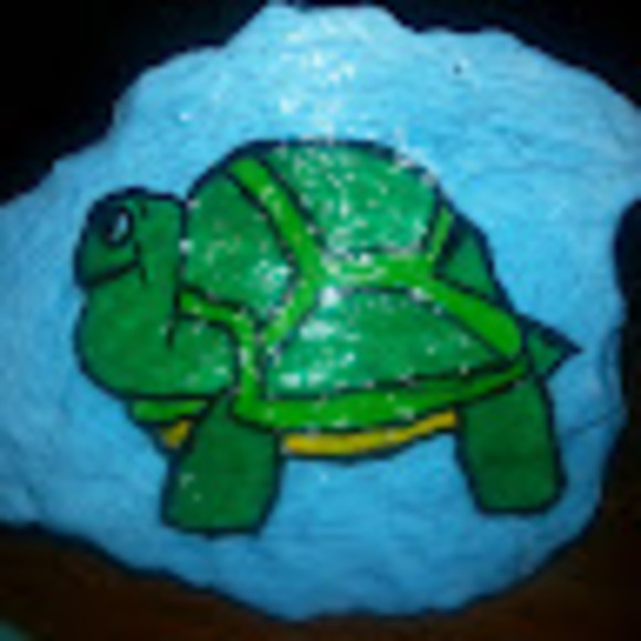 Profile Picture of Deedledee83 (@tinylover1983) on Poshmark