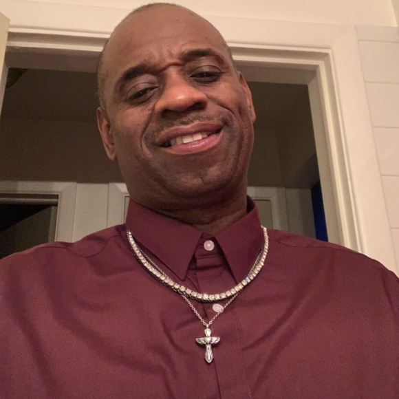 Michael Bryant - Poshmark Profile Picture of Michael Bryant (@michaelbryan850) on Poshmark