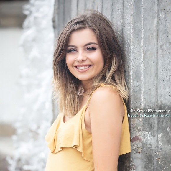 Profile Picture of Sophia Benallo (@sophiab150) on Poshmark
