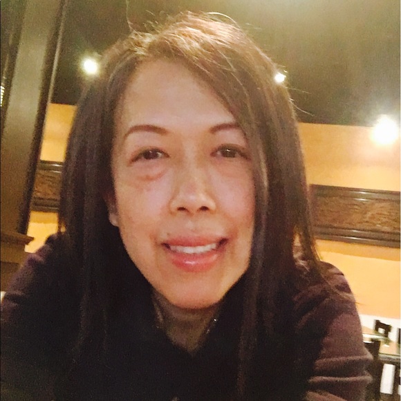 Profile Picture of Rosa Cheng (@rosas6771) on Poshmark