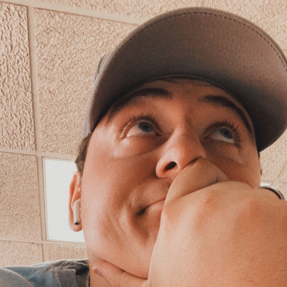 Profile Picture of Noah Gibby (@noahgibby) on Poshmark