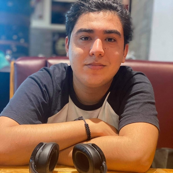 Profile Picture of Adam Nuñez (@nunez_adam) on Poshmark