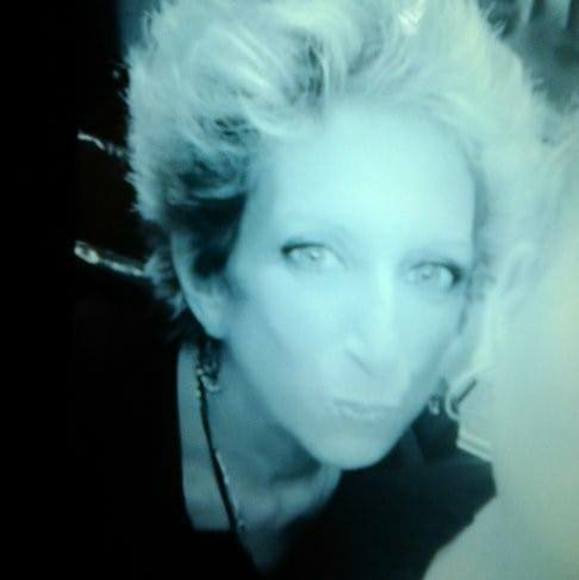 Profile Picture of Maryann Malzone (@maryannmalzone) on Poshmark