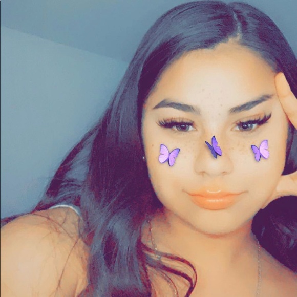 Profile Picture of Rissa Wissa (@rissawissa) on Poshmark