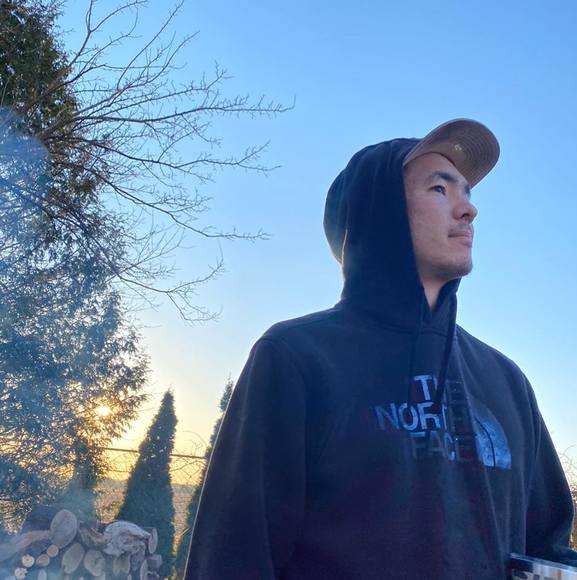 Profile Picture of Dennis Hansen (@dennishansen) on Poshmark