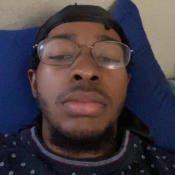 Profile Picture of Kyle Small (@kyle_small) on Poshmark