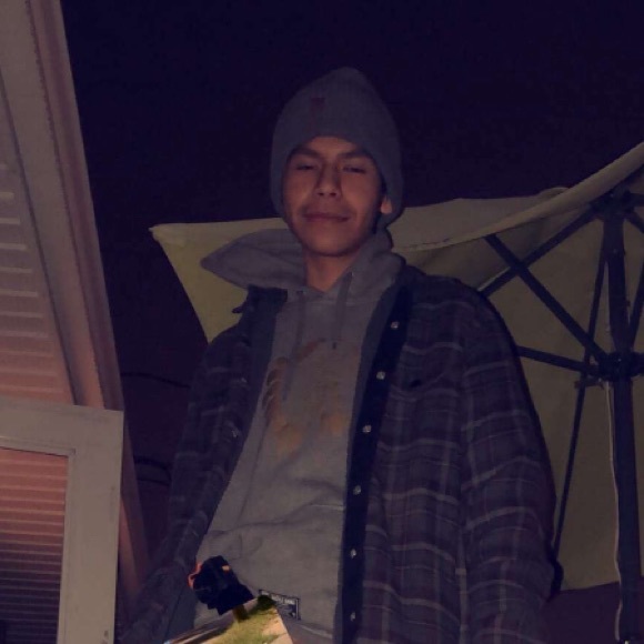 Profile Picture of Tyler Ermine (@tyler_ermine) on Poshmark