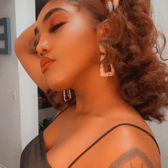 Profile Picture of Naomi Pruitt (@tweetieebaby) on Poshmark
