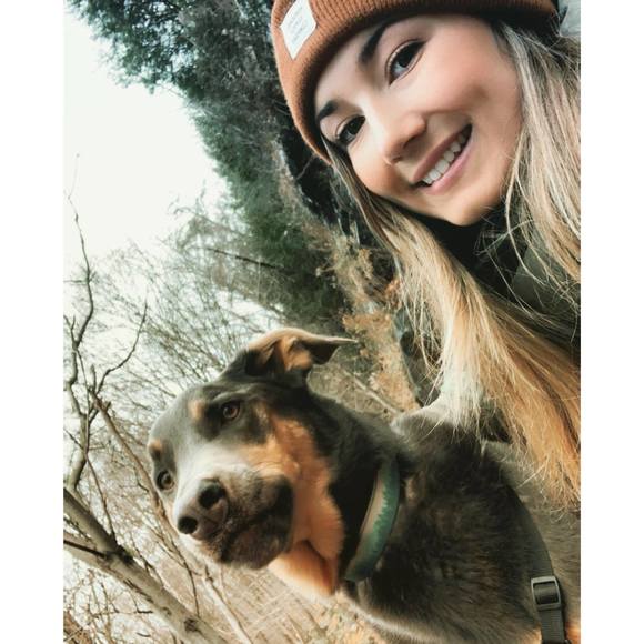 Profile Picture of Roxane Léger sanscartier (@sweet_roxxe) on Poshmark