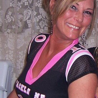 Profile Picture of Barbara G McClintock (@army_barbie22) on Twitter