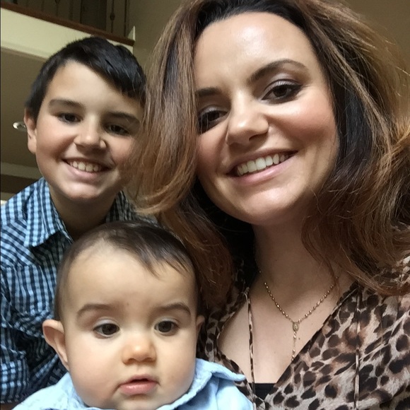 Profile Picture of Linda Berisaj (@lindaber23) on Poshmark