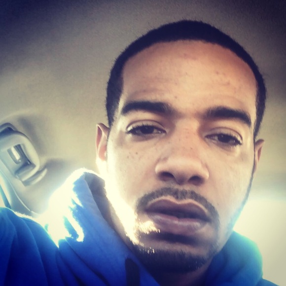 Profile Picture of David Ferrell (@dcferrell87) on Poshmark