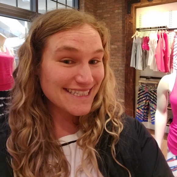 Profile Picture of Patricia Berloe (@pmorin1166) on Poshmark