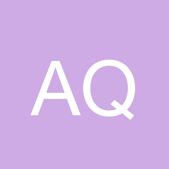 Profile Picture of Audra Quinn (@audradh) on Poshmark