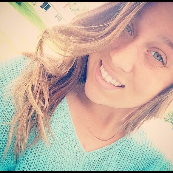 Profile Picture of Gabby Laperriere (@laperrig) on Poshmark