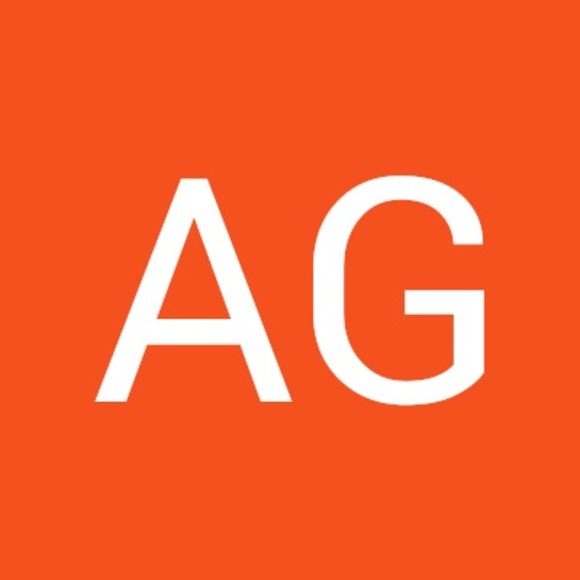 Profile Picture of Ag Almanzar (@ariandgerome) on Poshmark