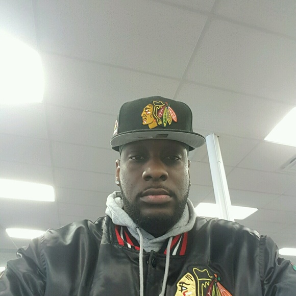 Profile Picture of Chris Crandell (@cpapers) on Poshmark