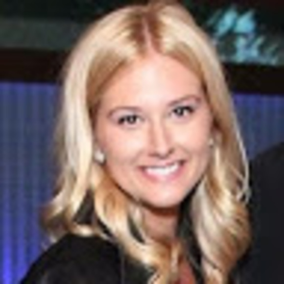 Profile Picture of Megan Dresher (@megandresher) on Poshmark