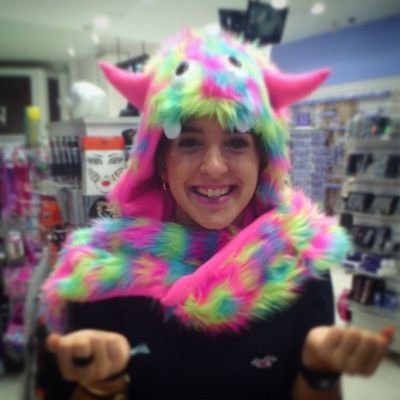Profile Picture of Angela Mena Barroso (@aamena211) on Twitter