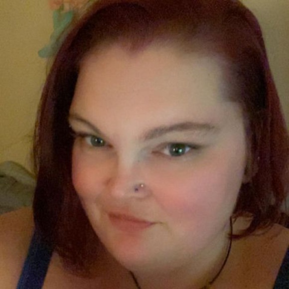 Profile Picture of Becky Stratman (@joerose2020) on Poshmark