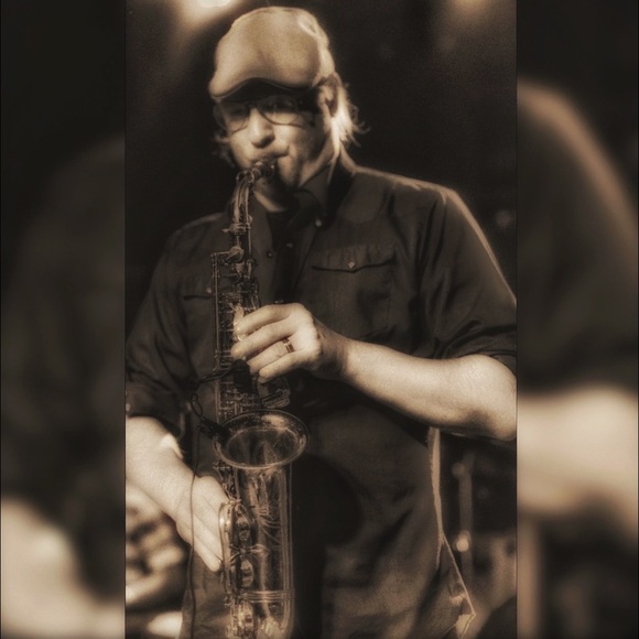 Profile Picture of Nathan Distelhorst (@ndistelhorst) on Poshmark