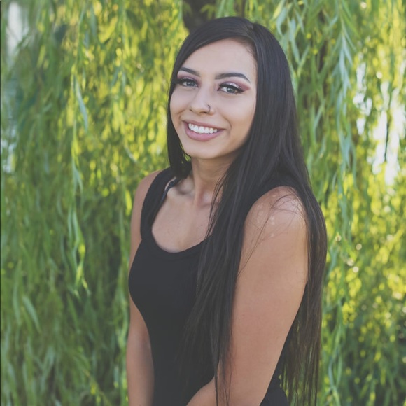 Profile Picture of Samantha Lucero (@samlucero) on Poshmark