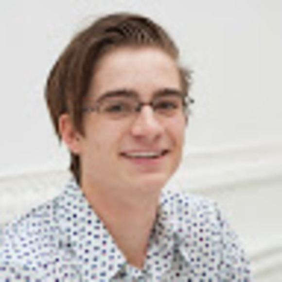 Profile Picture of Gabe Muzzolini (@gabemuzzolini) on Poshmark