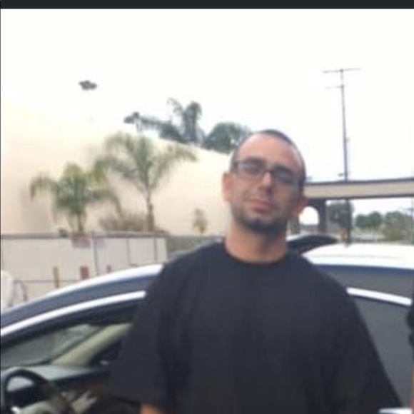 Profile Picture of Ryan Stackle (@stacks90715) on Poshmark