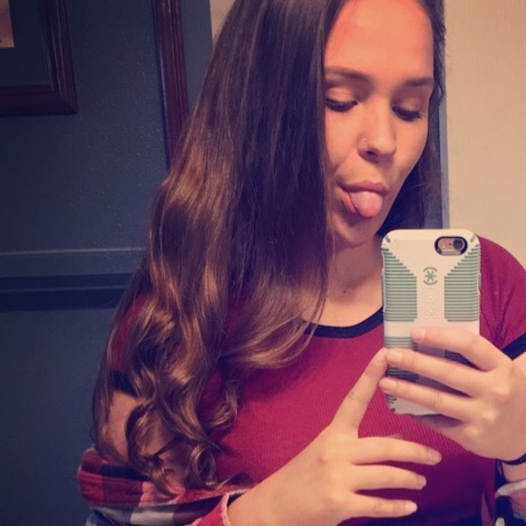 Profile Picture of Brittany Manore (@brittany_manore) on Poshmark