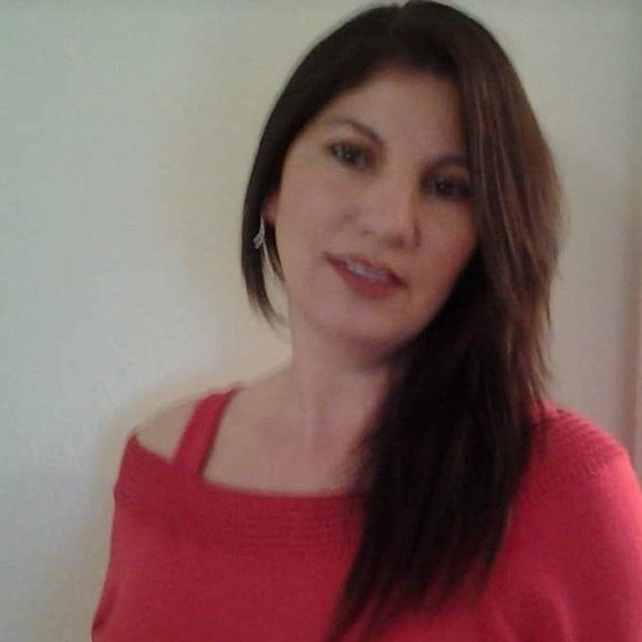 Profile Picture of Hilda Grado (@hildagrado) on Poshmark