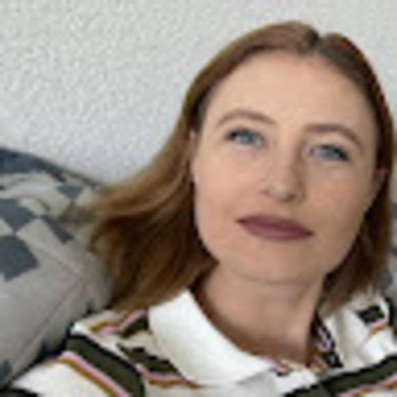Profile Picture of Josephine Haydon (@josephinehaydon) on Poshmark