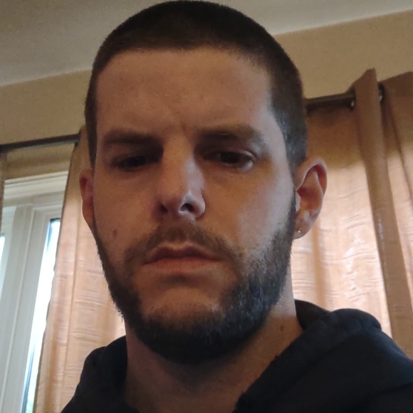 Profile Picture of Andrew Nivens (@chefdrewski13) on Poshmark