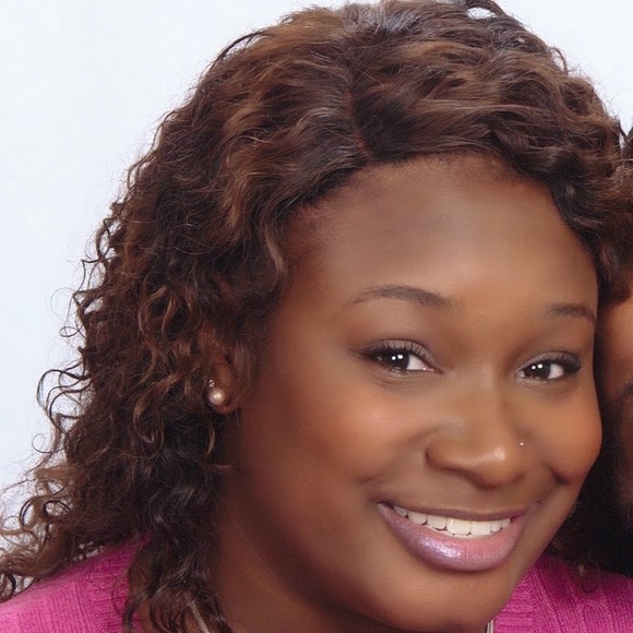 Profile Picture of Teal Johnson (@tealbri) on Poshmark