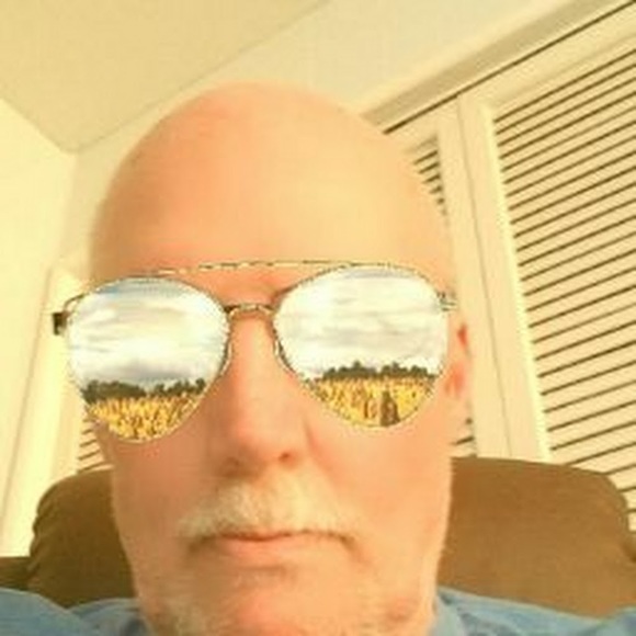 Profile Picture of Jeff Harris (@icedogs1950) on Poshmark
