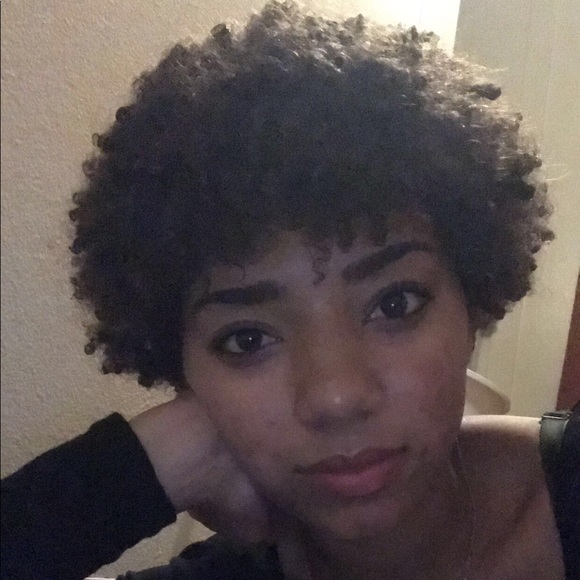 Profile Picture of Malaysha Schiedel (@malayshas) on Poshmark