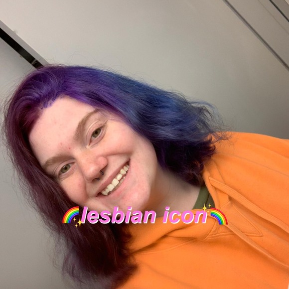 Profile Picture of Jordyn Carpenter (@miranda92999) on Poshmark