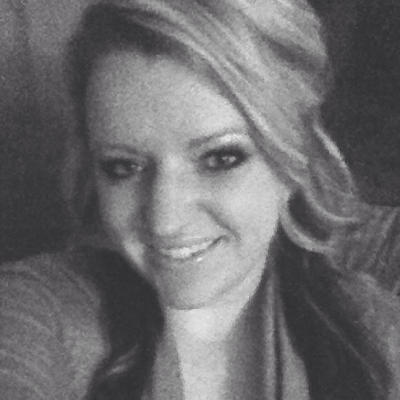 Nichole Forschner - Poshmark Profile Picture of Nichole Forschner (@nikkilynn328) on Poshmark