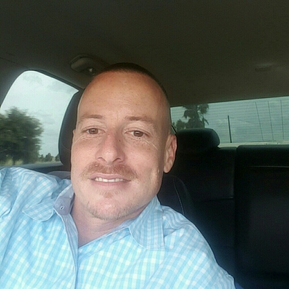 Profile Picture of Dustin Mcconnell (@dustin5054) on Poshmark