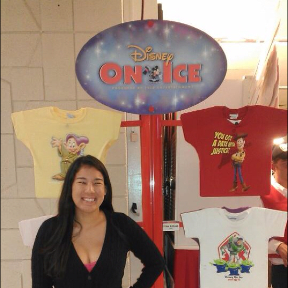 Profile Picture of Ashlei Oshiro (@msashlei) on Poshmark