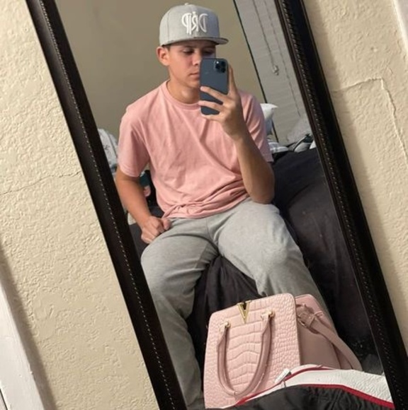 Profile Picture of Steven Carvajal (@stevencarvajal) on Poshmark