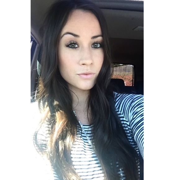 Profile Picture of Julie Marquez (@juliemarquez7) on Poshmark