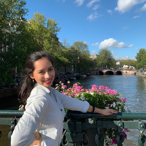 Profile Picture of Gilma Bernal (@gilmabernal) on Poshmark