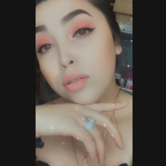 Profile Picture of 'cassandra Nevarez (@daddiecass23) on Poshmark