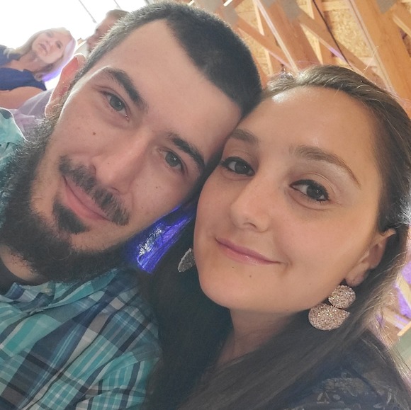 Profile Picture of Samantha Streeter (@itsxsamm) on Poshmark