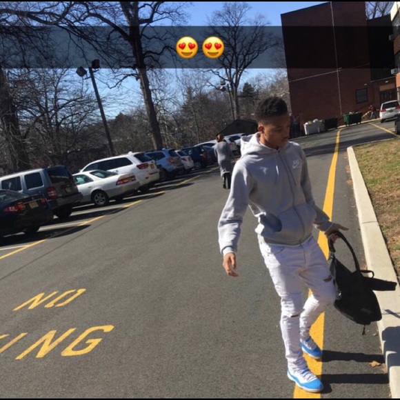 Profile Picture of Isaiah Fields (@zaywavy) on Poshmark
